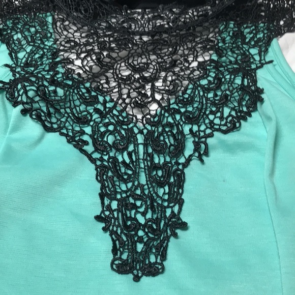 Lacy top - Picture 2 of 5